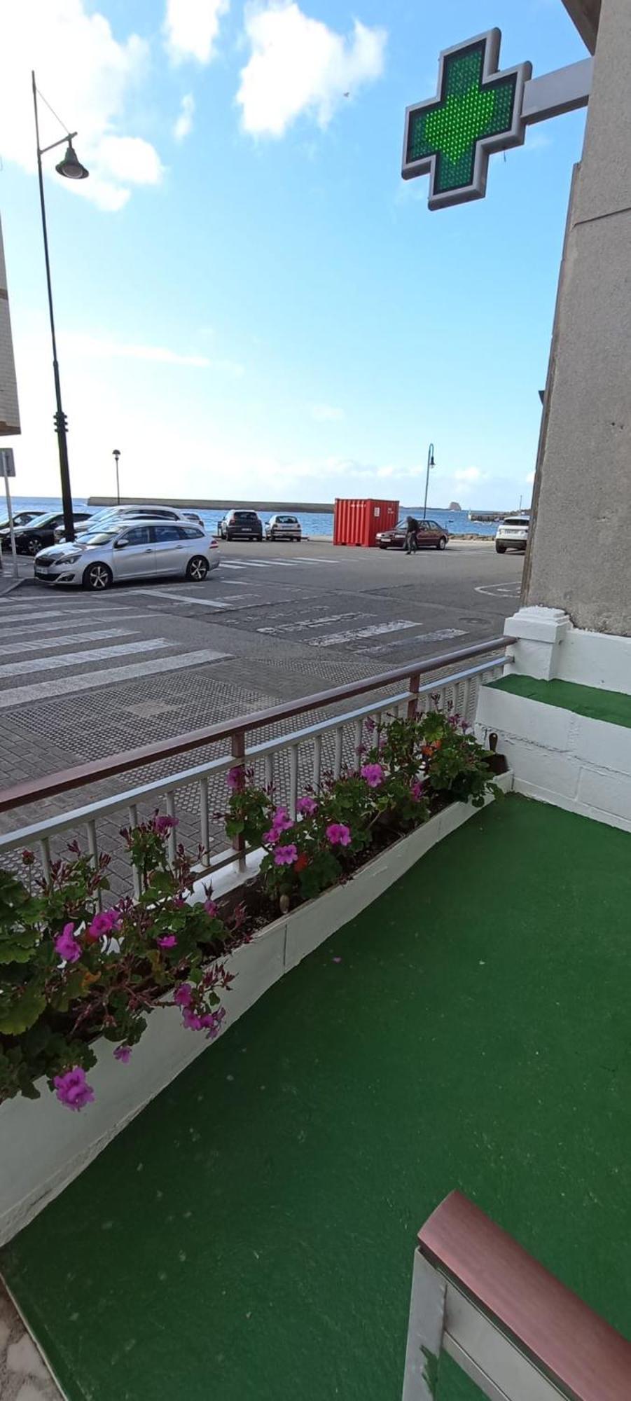 Ensan Ciprian Casa En 1ª Linea De Playa Hébergement de vacances San Cibrao